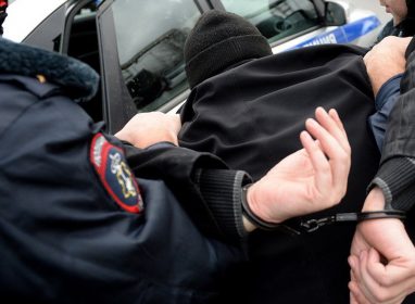 Дорого обойдется 46-летнему жителю Рязанского района импровизированный «спарринг» с двумя представителями власти