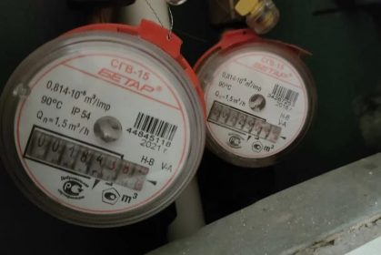 «KOMMUNALKA»_SNOVA_PODOROZHAYET